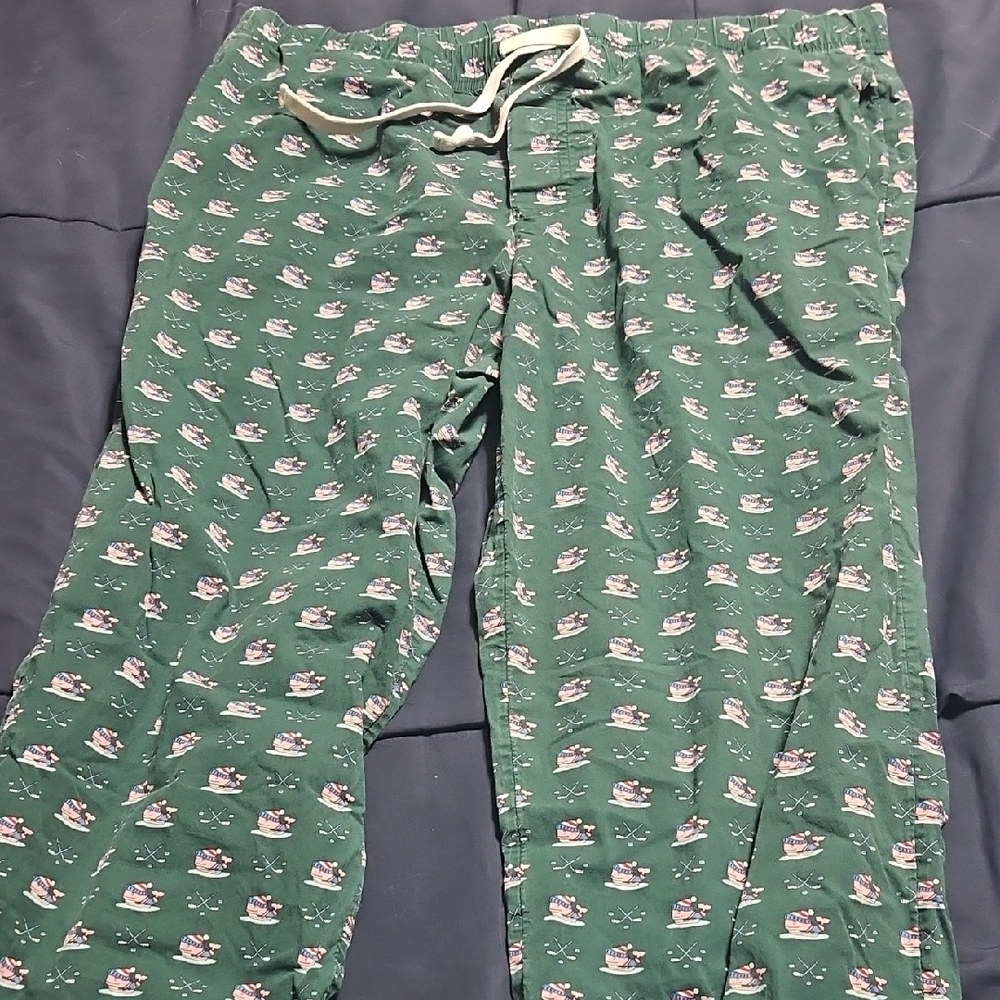 Vineyard Vines Green Pajama Pants with hockey Design